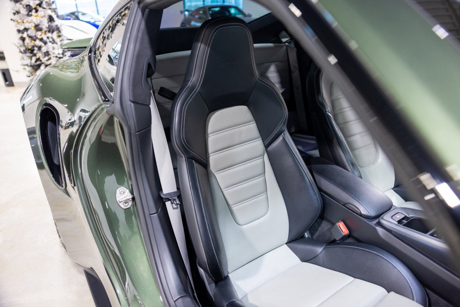 Used 2021 Porsche 911 Turbo S image 29