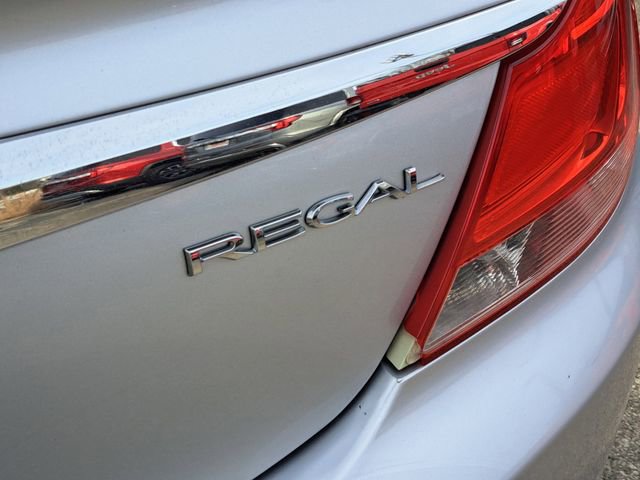 Used 2012 Buick Regal Leather image 6