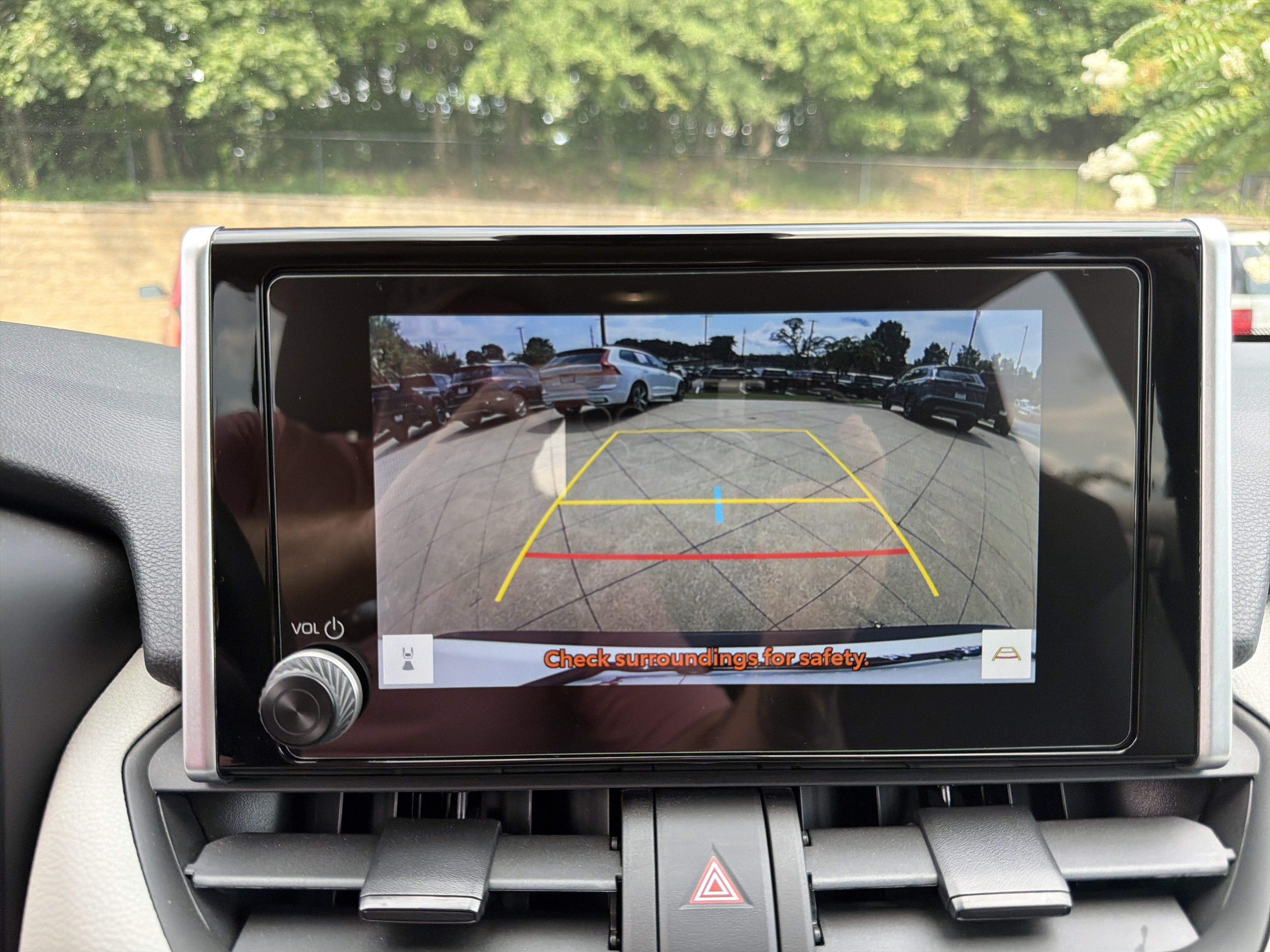 Used 2024 Toyota RAV4 XLE FWD image 27