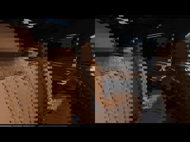 New 2025 BMW X7 M60i w/ Climate Comfort Package image 19