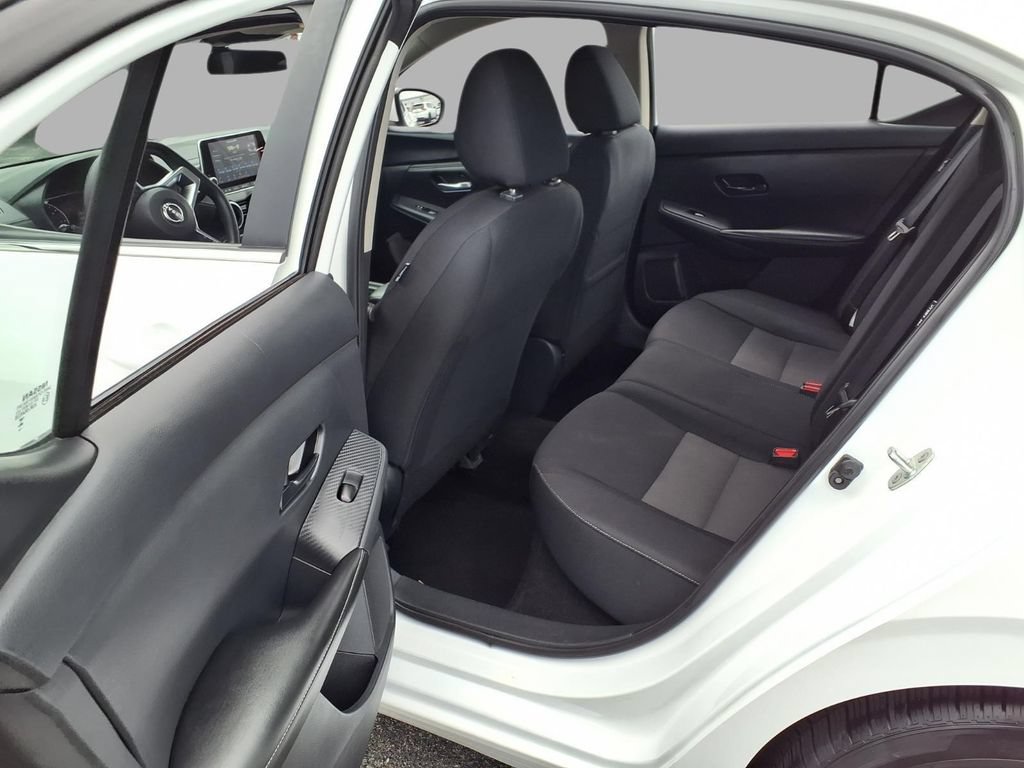 Used 2024 Nissan Sentra SV FWD image 25