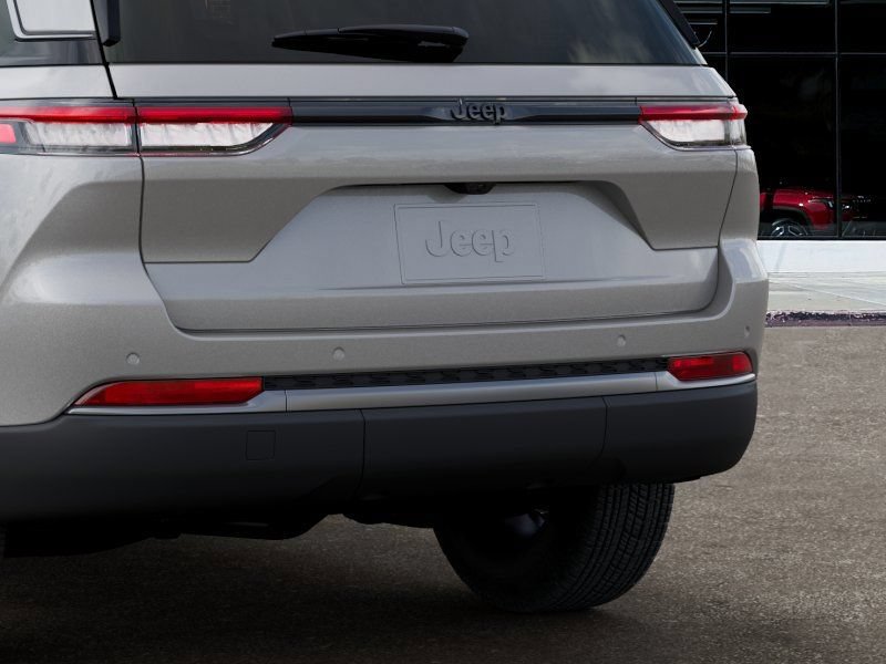 New 2026 Jeep Grand Cherokee Altitude RWD image 13