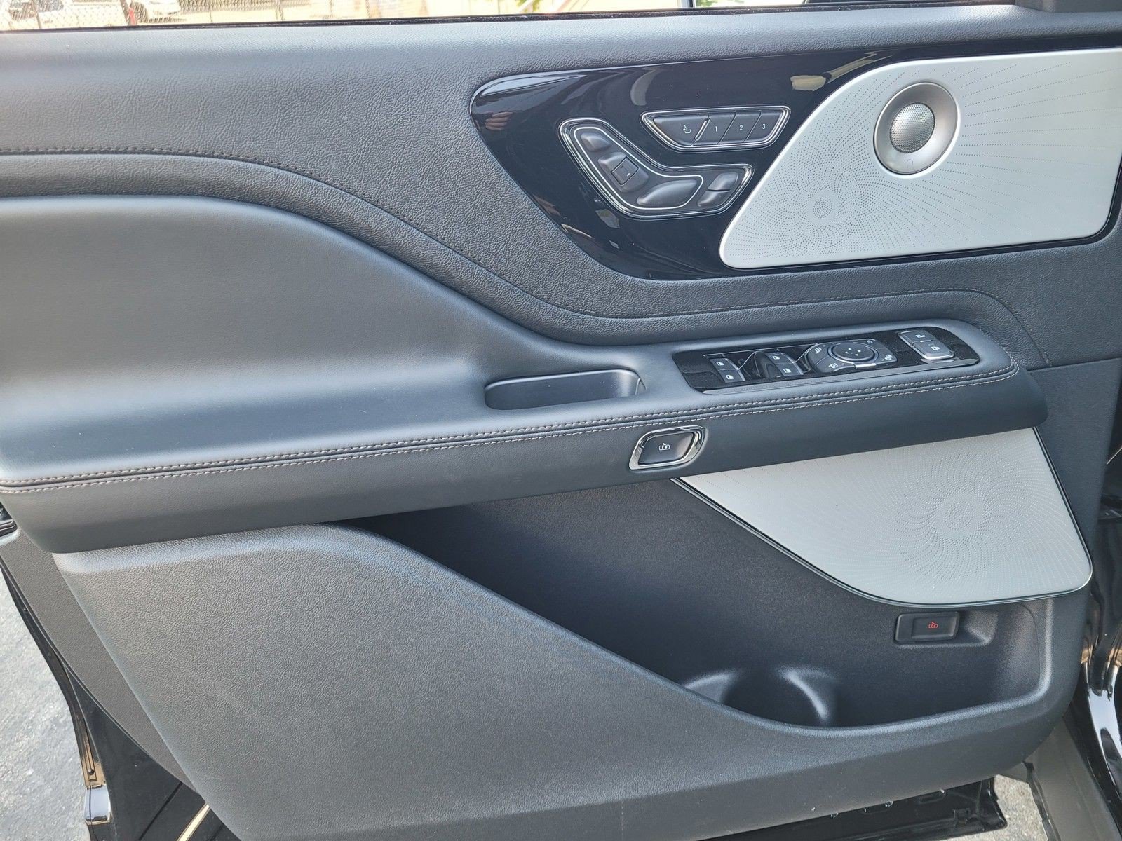 New 2026 Lincoln Aviator Reserve AWD/4WD image 10