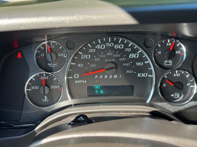 Used 2025 Chevrolet Express 2500 w/ Driver Convenience Package RWD image 16