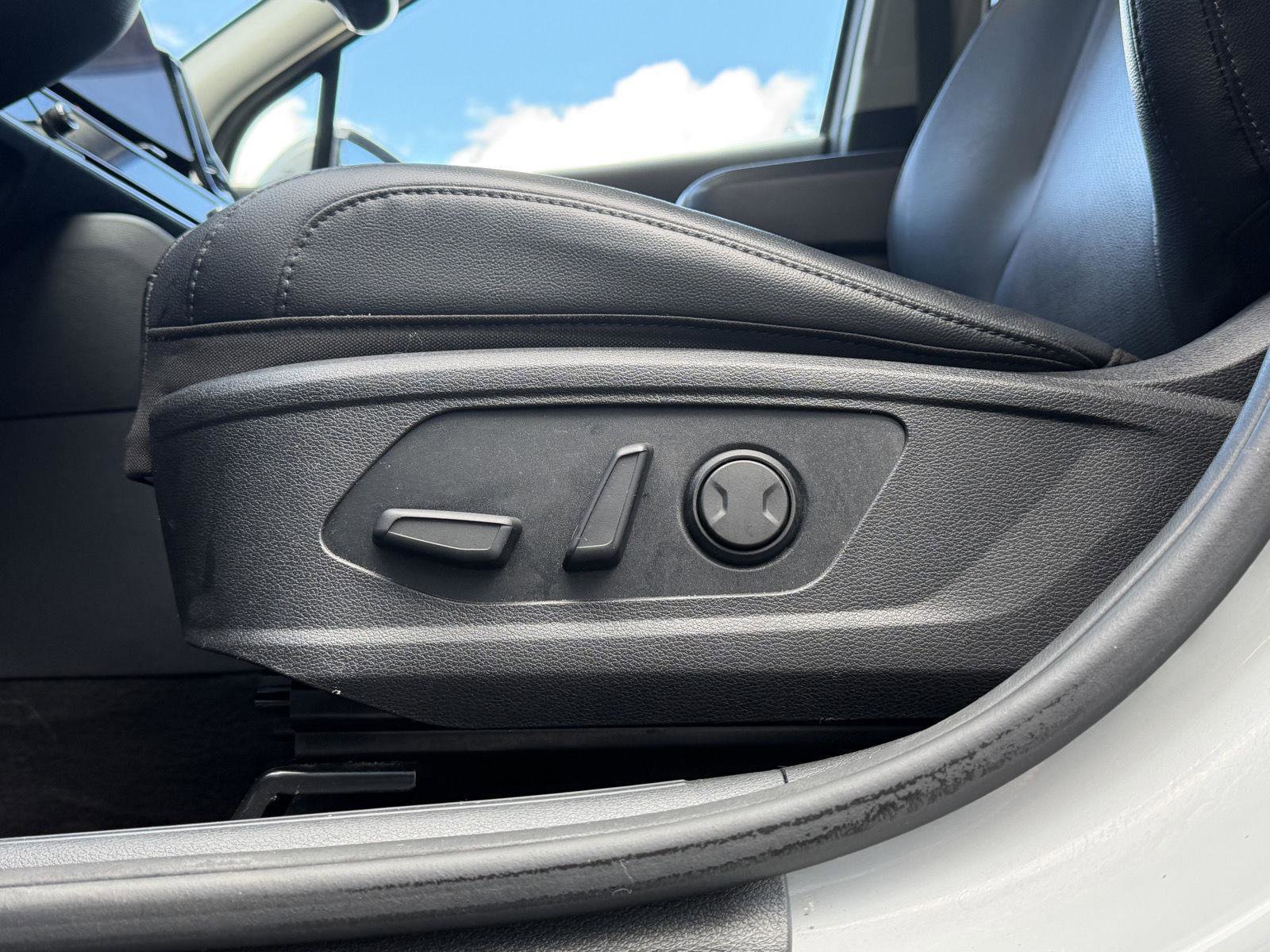 Used 2023 Kia Sportage SX image 34