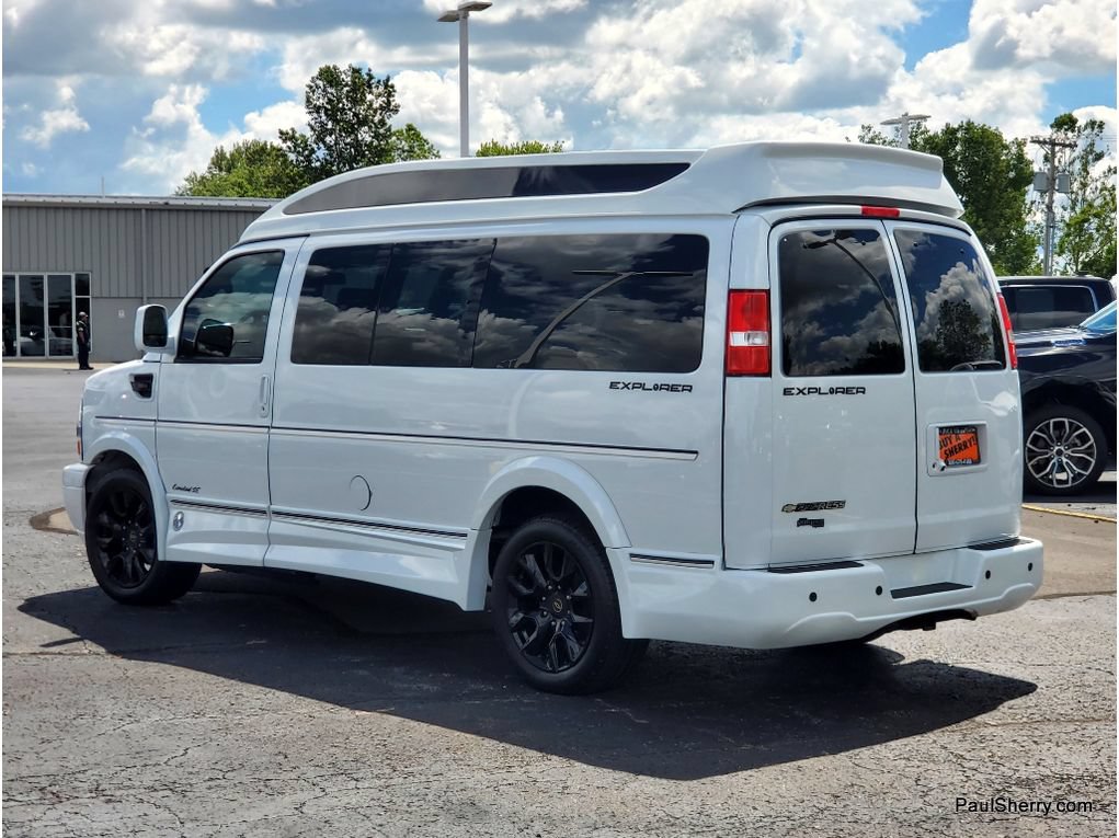 Used 2023 Chevrolet Express 2500 RWD image 20