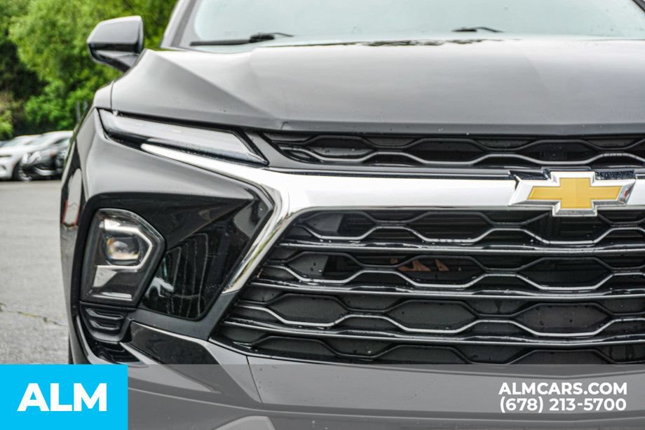 Used 2025 Chevrolet Blazer LT FWD image 12