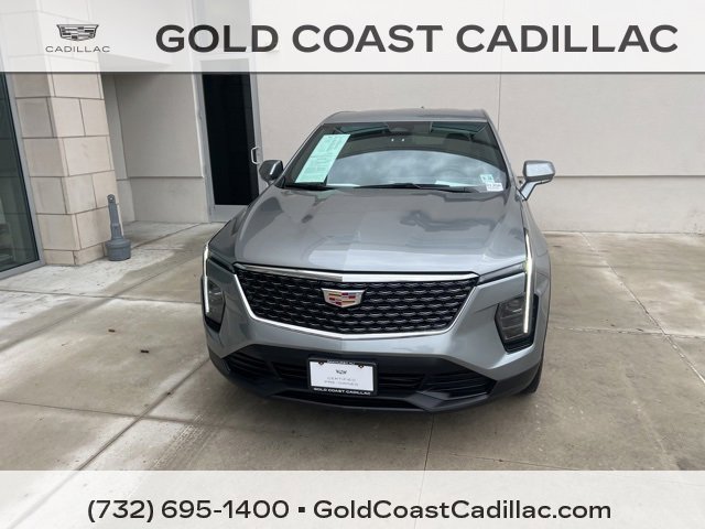 Certified 2024 Cadillac XT4 Luxury w/ Cold Weather Package image 5