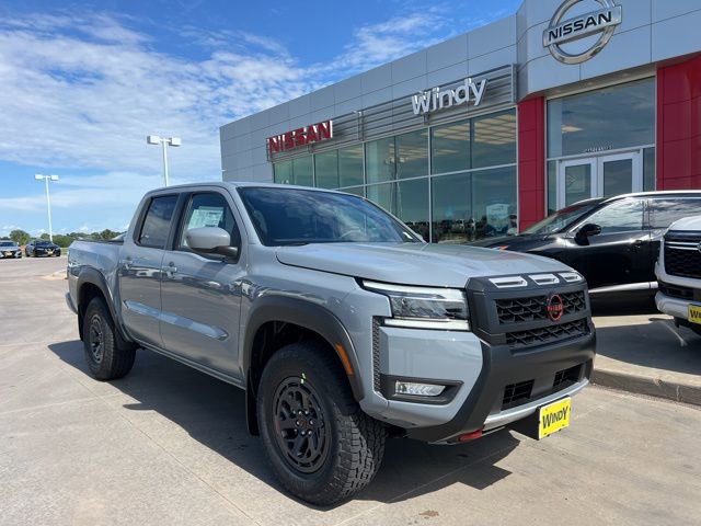 Used 2025 Nissan Frontier PRO-4X image 1