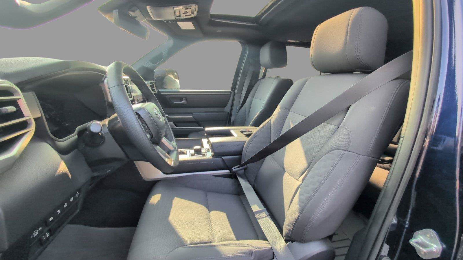 Used 2025 Toyota Sequoia SR5 AWD/4WD image 18