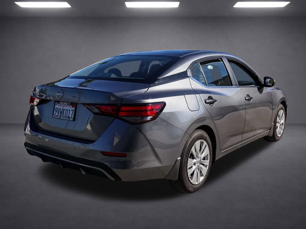 Used 2025 Nissan Sentra S image 4