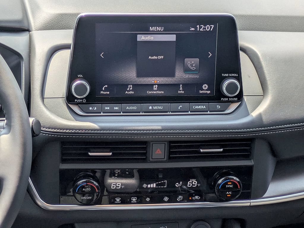 New 2025 Nissan Rogue SV AWD/4WD image 9
