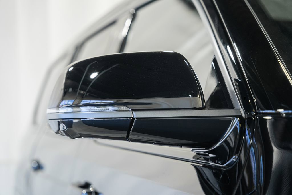 New 2026 Jeep Grand Wagoneer 4WD image 15