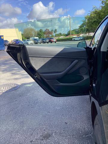 Used 2023 Tesla Model 3 Standard Range RWD image 18