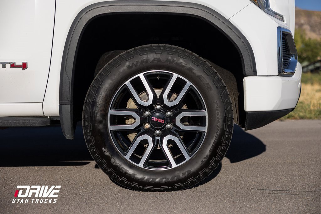 Used 2021 GMC Sierra 1500 AT4 w/ AT4 Premium Package image 9