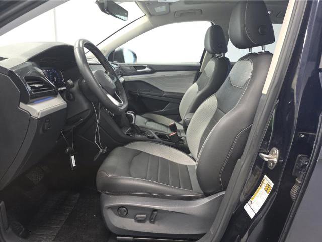 Used 2024 Volkswagen Taos SEL image 6