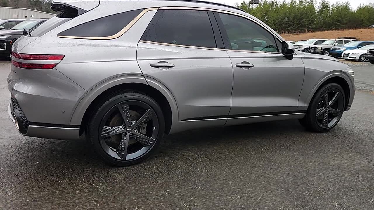 Used 2022 Genesis GV70 3.5T Sport w/ Sport Prestige Package image 7