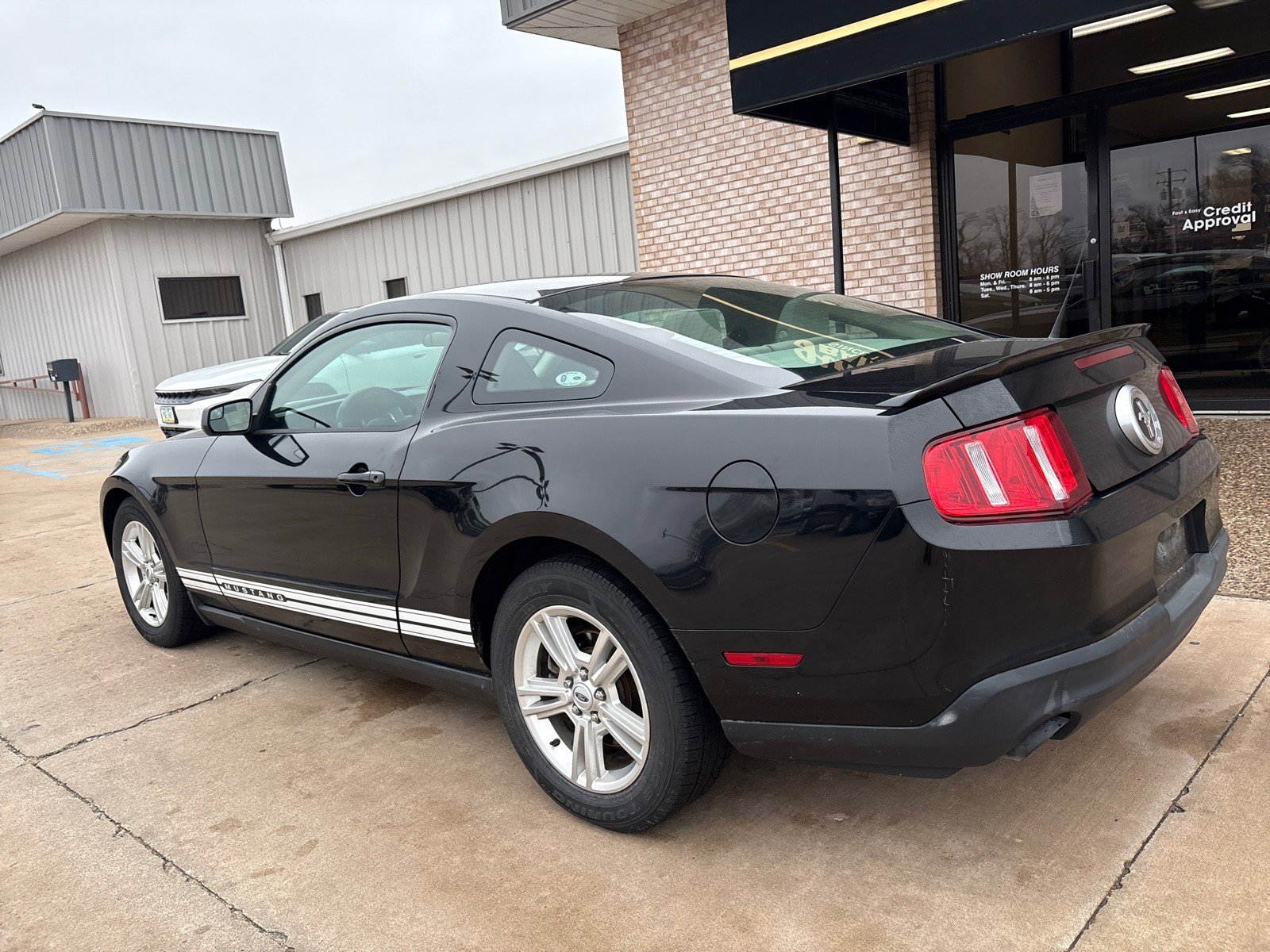 Used 2011 Ford Mustang Coupe w/ Security Pkg image 11