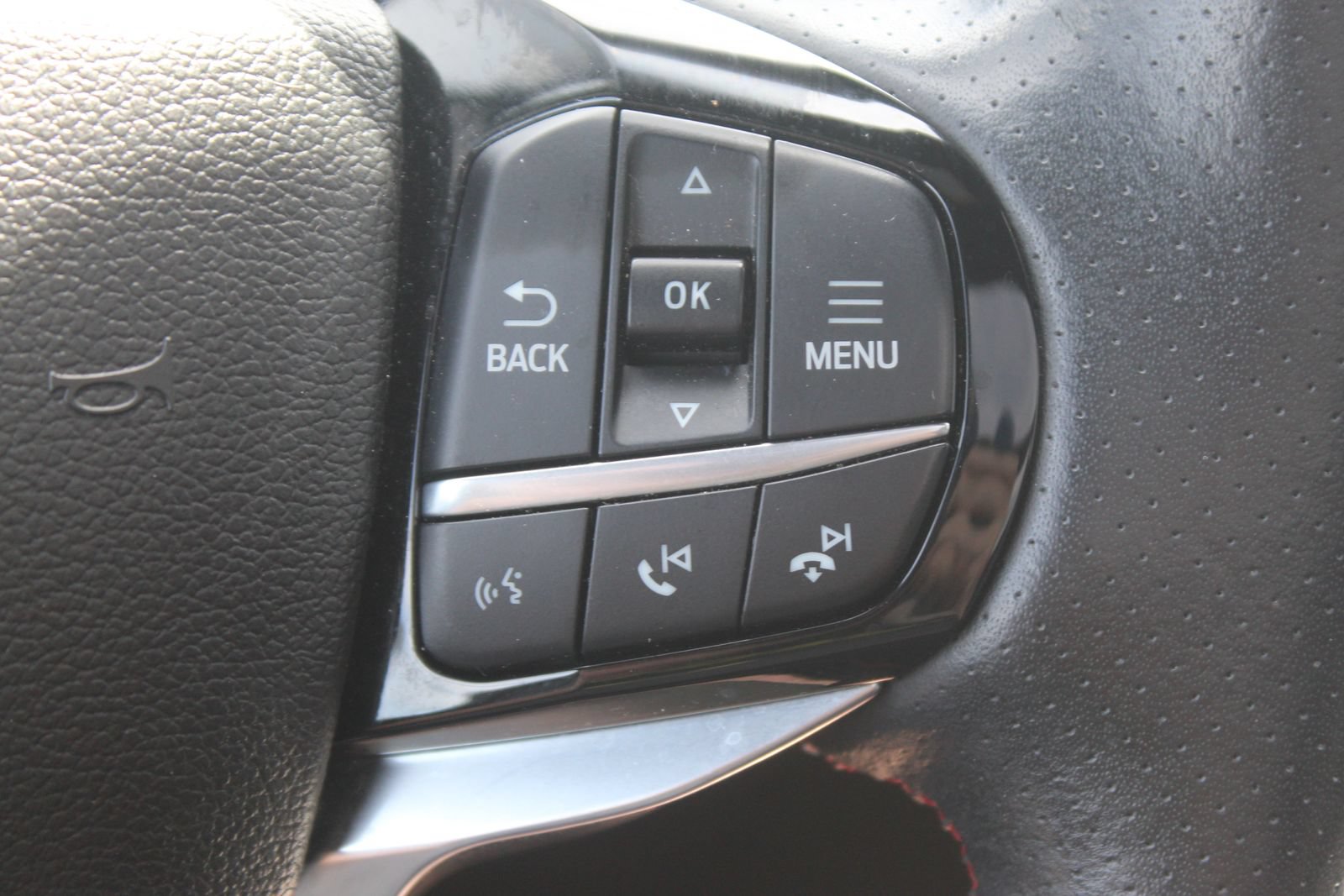 Used 2023 Ford Explorer ST w/ Equipment Group 401A AWD/4WD image 28
