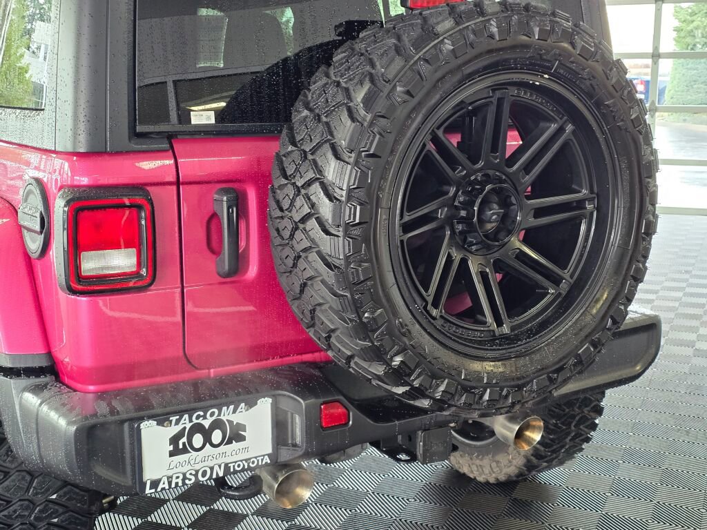 Used 2022 Jeep Wrangler Unlimited Sahara image 13