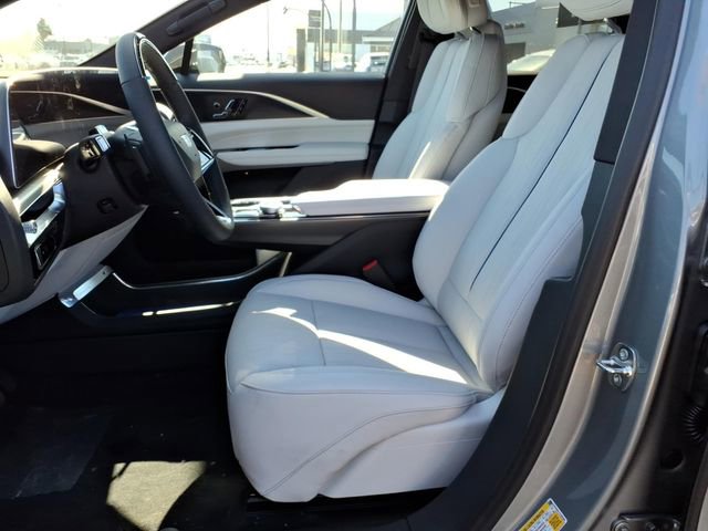 New 2026 Cadillac Lyriq Luxury image 7