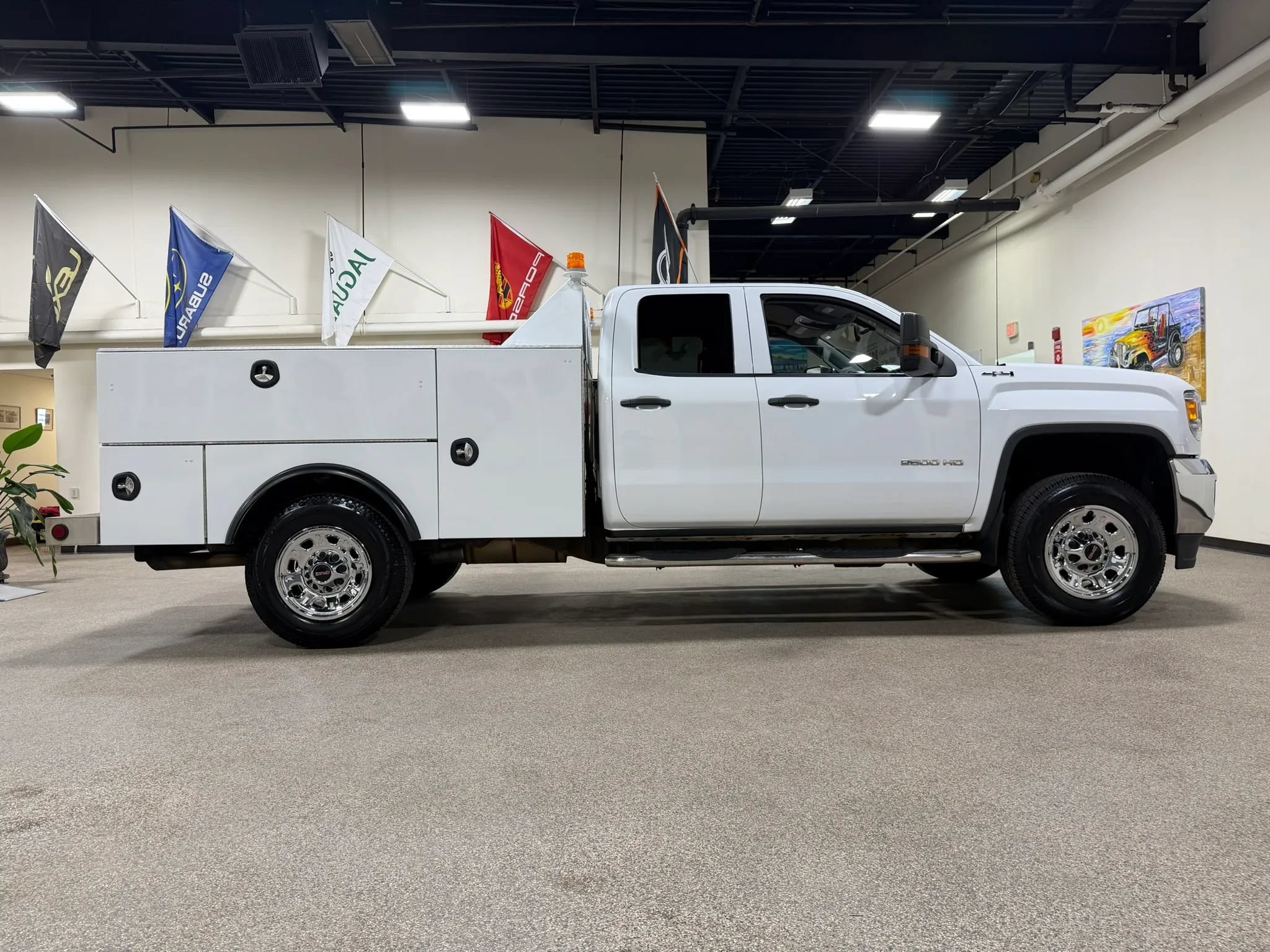 Used 2017 GMC Sierra 2500 4x4 Double Cab w/ Sierra Convenience Package image 4
