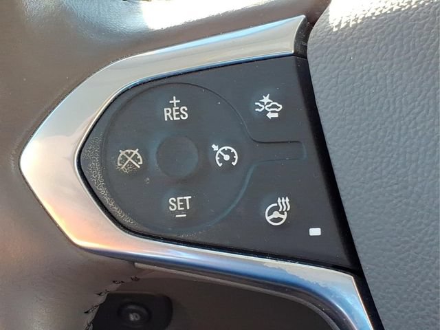 Used 2021 Chevrolet Traverse Premier AWD/4WD image 24