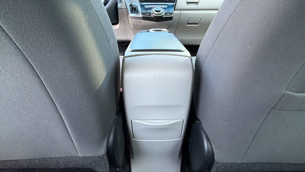 Used 2017 Toyota Prius V Two w/ Carpet Mat Package FWD image 25