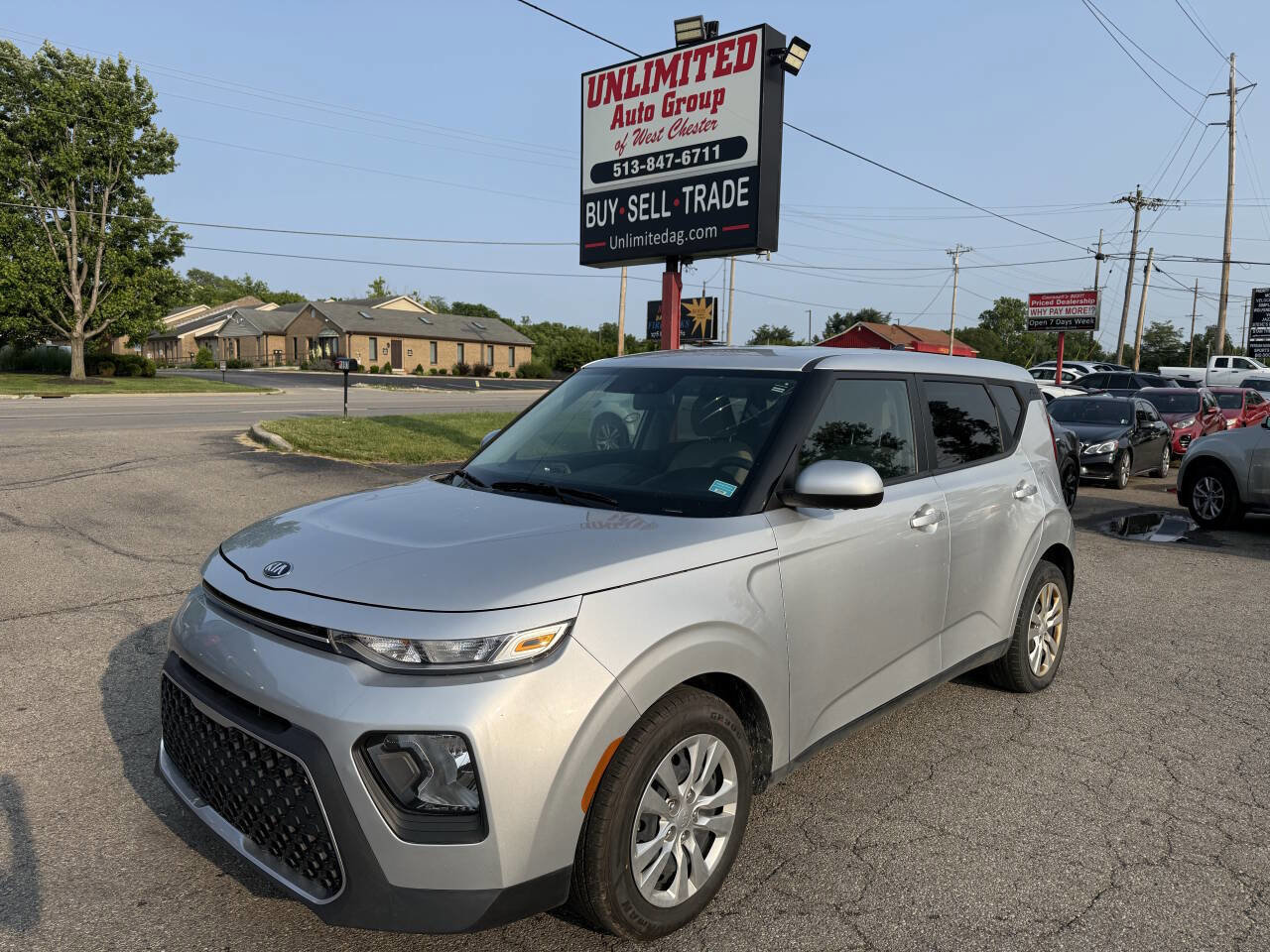 Used 2021 Kia Soul LX image 2