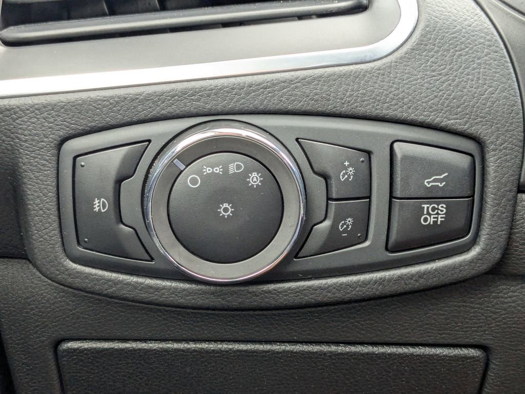 Used 2024 Ford Edge Titanium AWD/4WD image 33