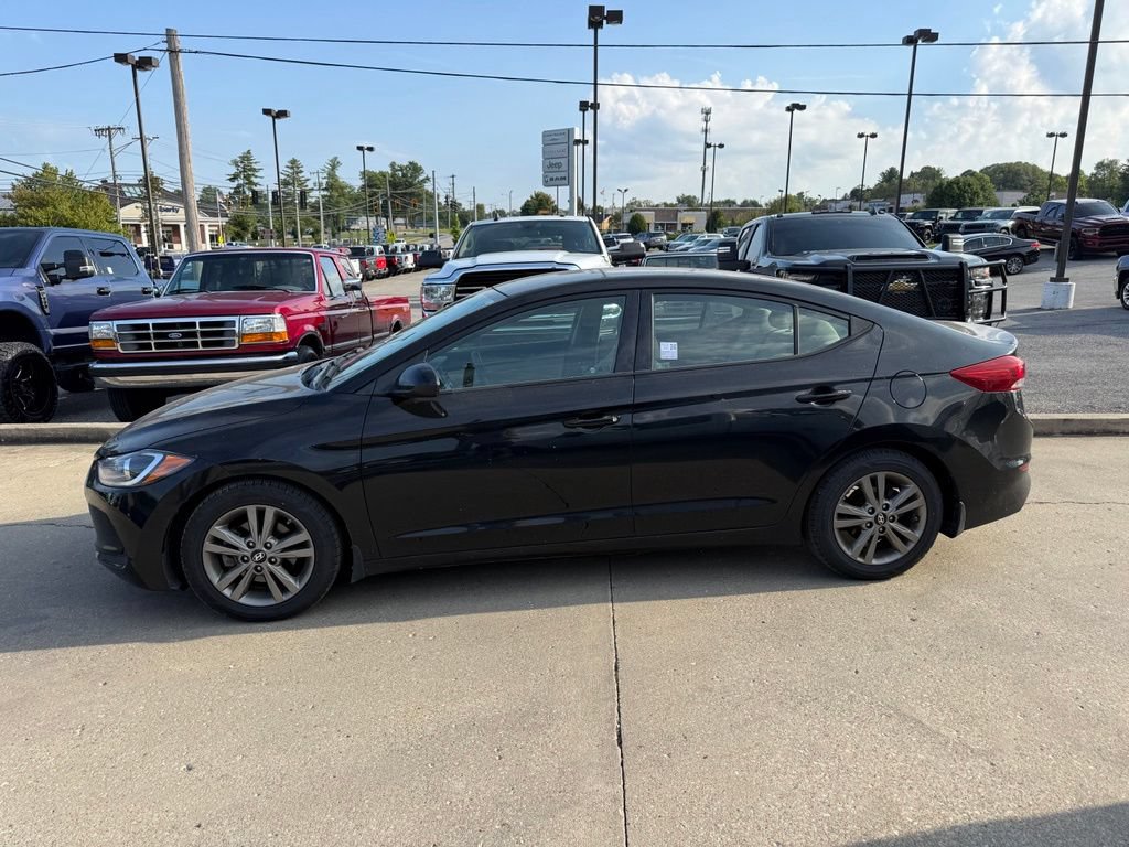 Used 2018 Hyundai Elantra SEL w/ Winter Weather Package FWD image 9