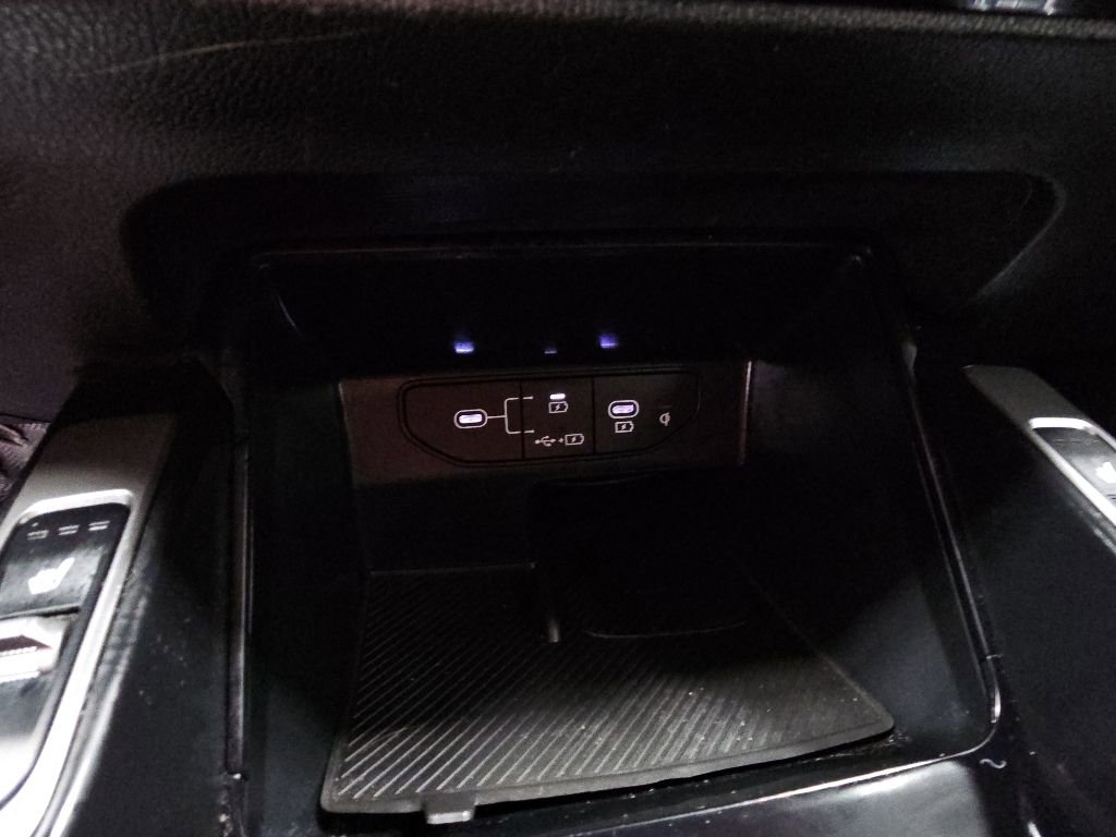 Used 2024 Kia Sorento S w/ Panoramic Sunroof Package FWD image 17