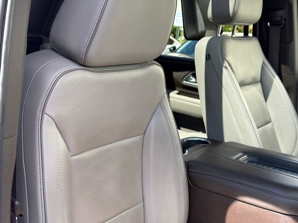 Used 2021 GMC Yukon SLT w/ SLT Luxury Plus Package image 14