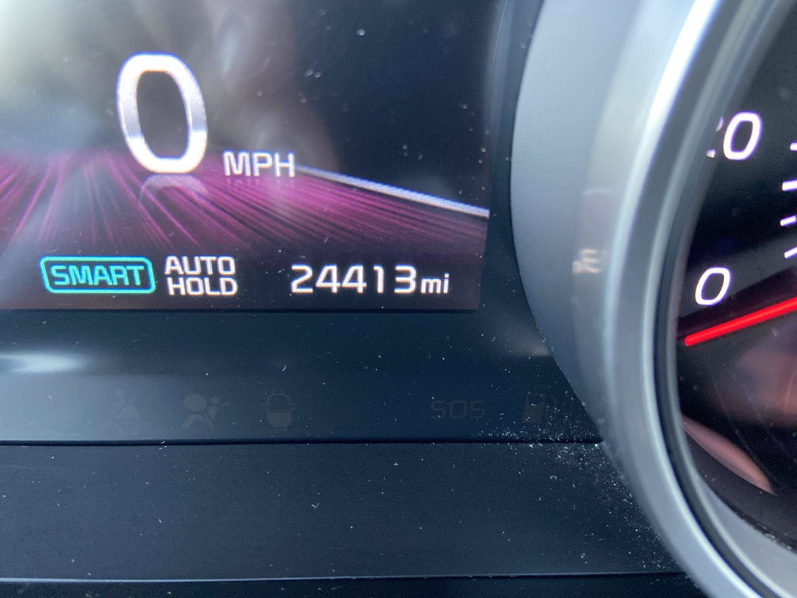 Used 2023 Kia Carnival EX FWD image 5