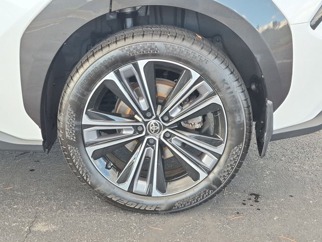 Used 2023 Toyota bZ4X AWD w/ Weather Package image 8
