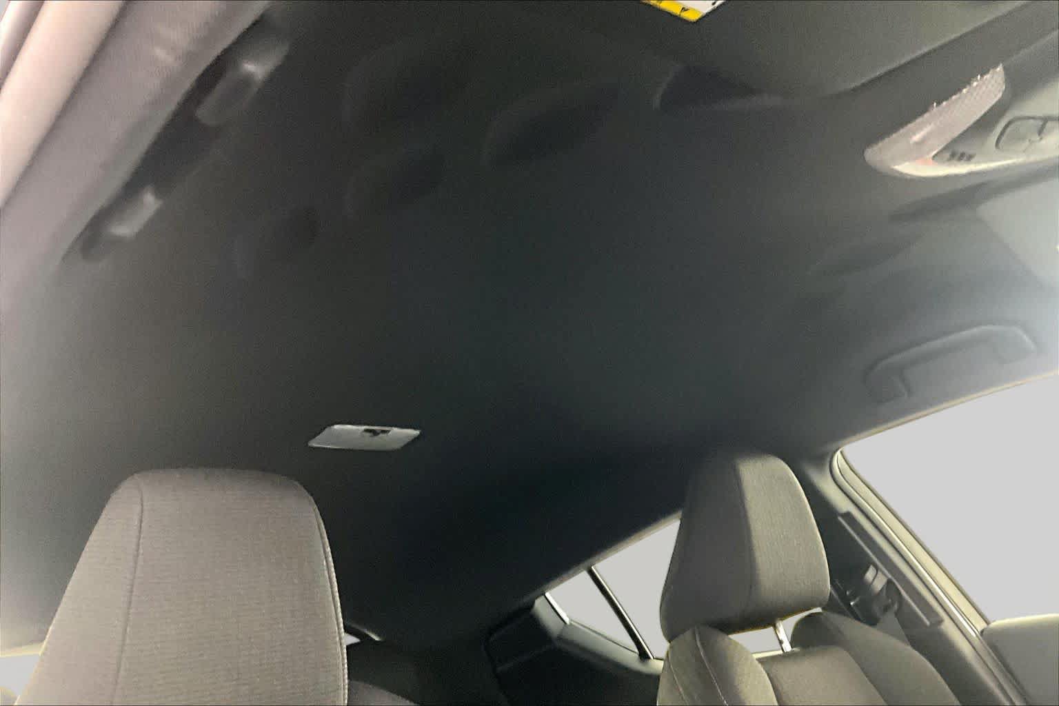Used 2018 Toyota C-HR XLE FWD image 13