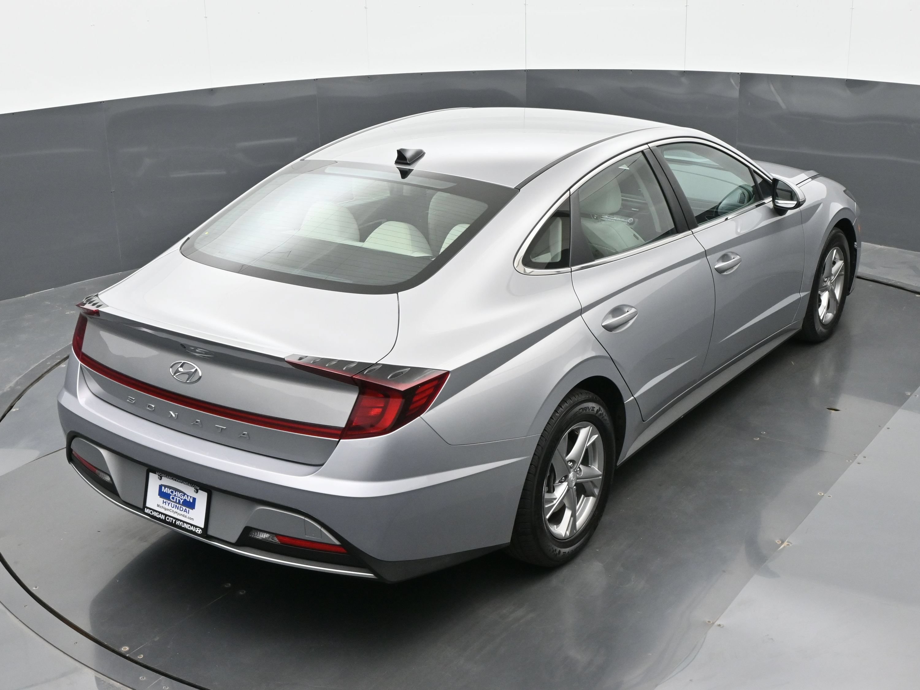 Certified 2023 Hyundai Sonata SE w/ Cargo Package FWD image 31