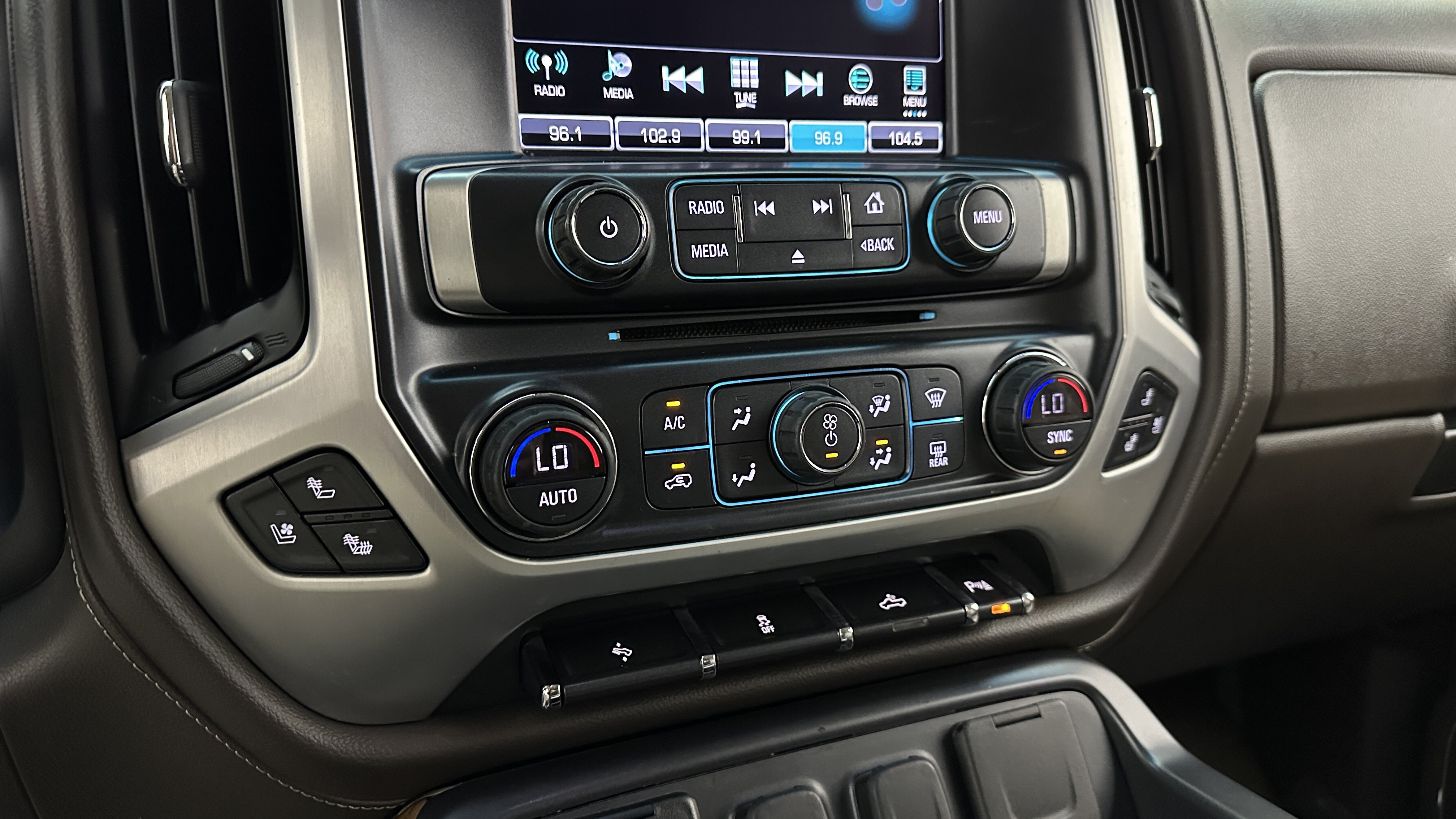 Used 2018 GMC Sierra 1500 SLT w/ SLT Premium Package RWD image 15