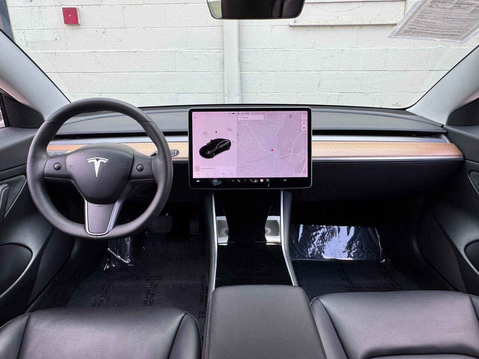 Used 2020 Tesla Model 3 Standard Range Plus RWD image 12