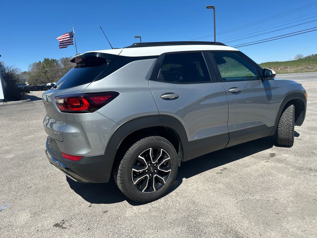 Used 2025 Chevrolet TrailBlazer ACTIV w/ Driver Confidence Package AWD/4WD image 5