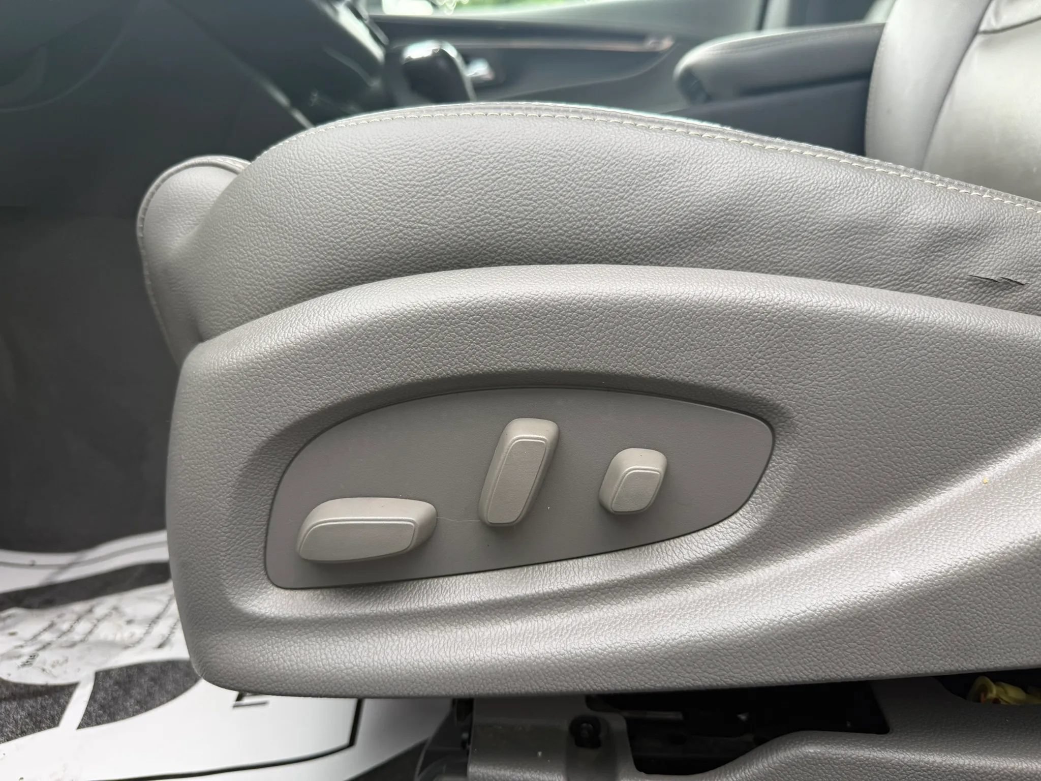 Used 2016 Chevrolet Impala LT w/ Leather Package FWD image 29