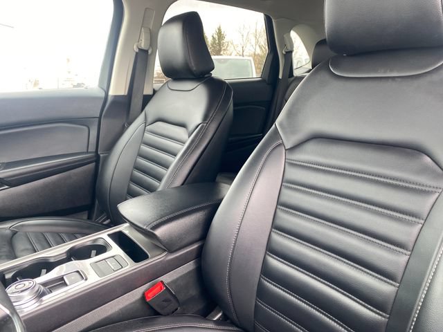 Used 2024 Ford Edge SEL AWD/4WD image 11