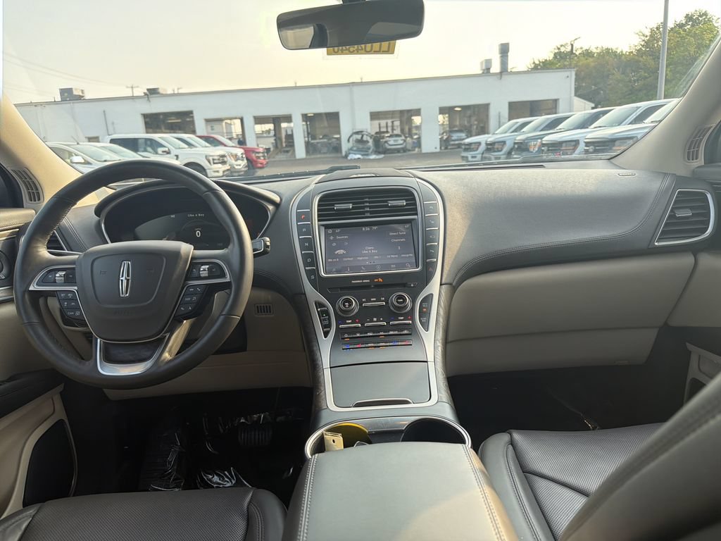 Used 2019 Lincoln Nautilus Reserve AWD/4WD image 7