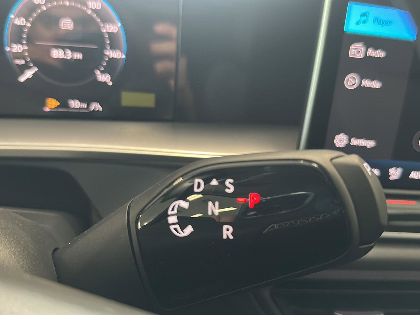 New 2026 Volkswagen Tiguan SE AWD/4WD image 31
