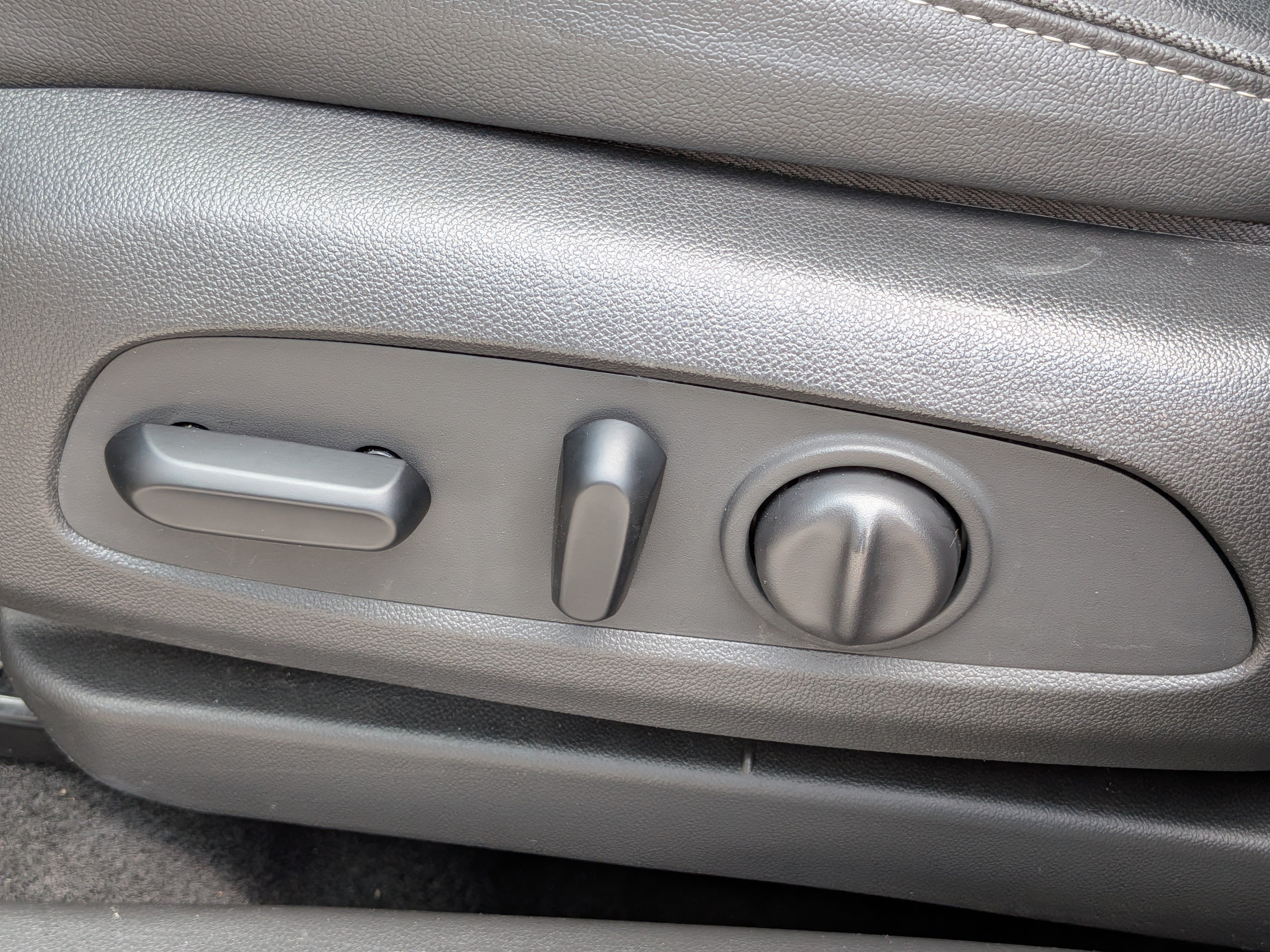 Certified 2021 Buick Encore GX Select FWD image 21