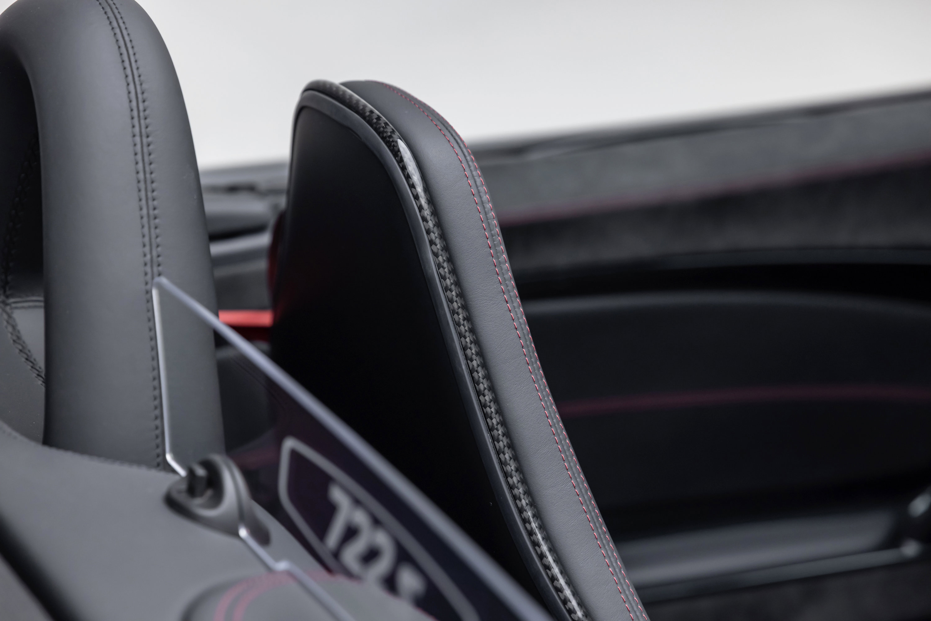 Used 2009 Mercedes-Benz SLR image 37