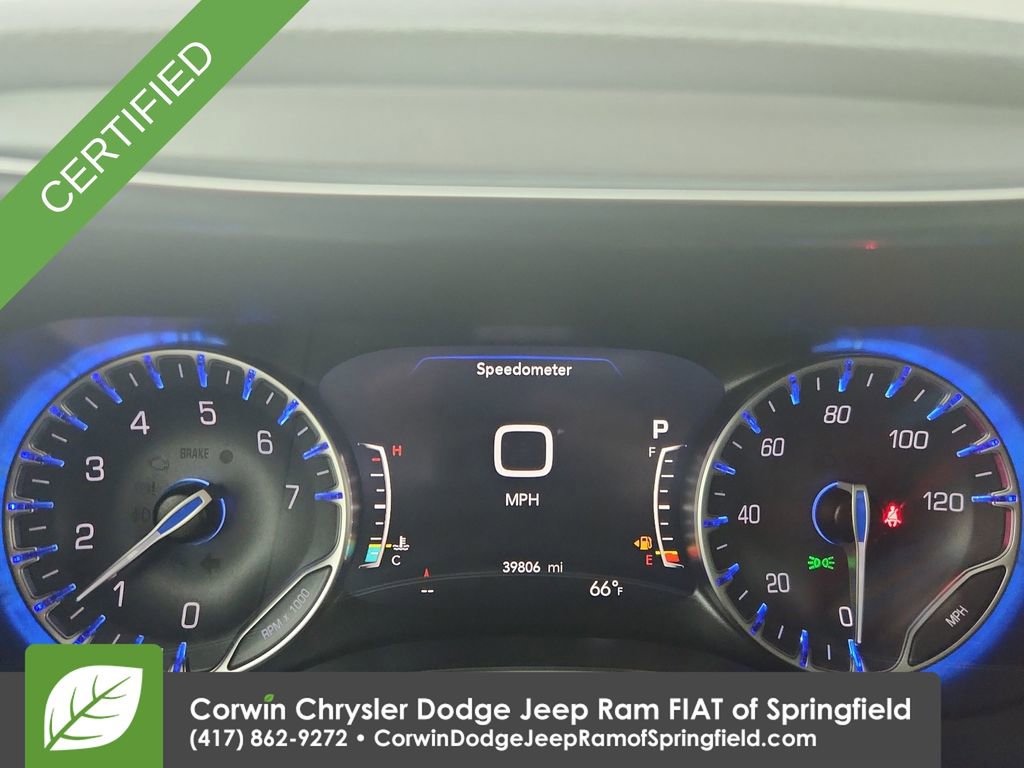 Certified 2025 Chrysler Pacifica Limited image 23