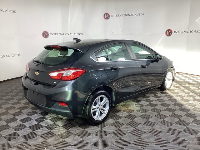 Used 2018 Chevrolet Cruze LT w/ Convenience Package image 5