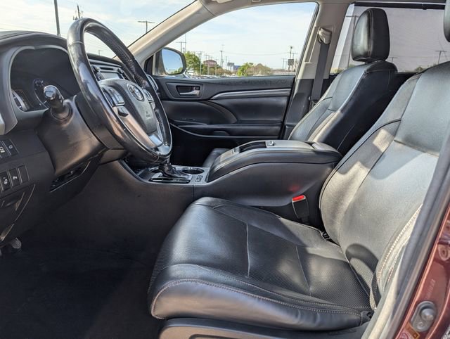 Used 2018 Toyota Highlander Limited Platinum image 26
