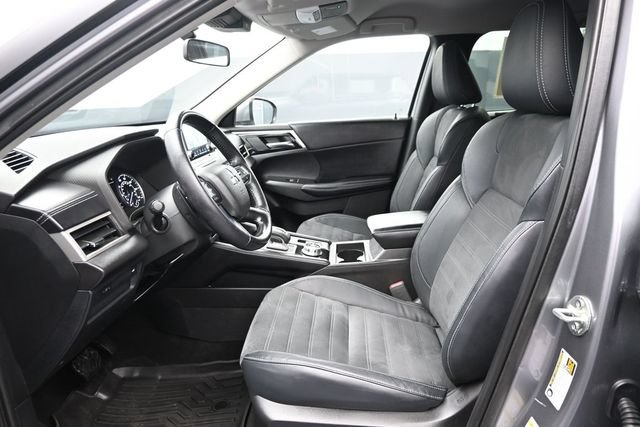 Used 2022 Mitsubishi Outlander SE AWD/4WD image 6